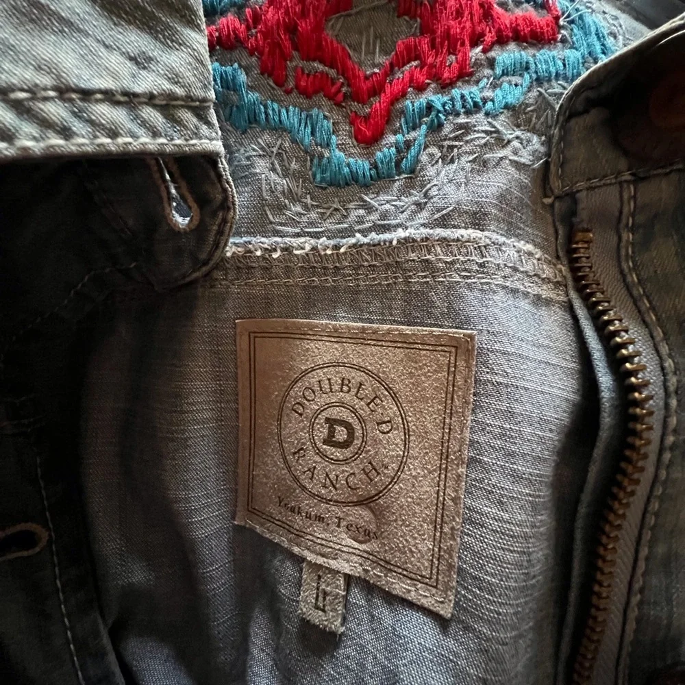 Like new Double D Ranch jacket - Picture 3 of 3